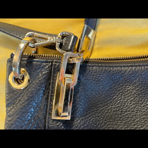 Black Michael Kors purse - Picture 5 of 14